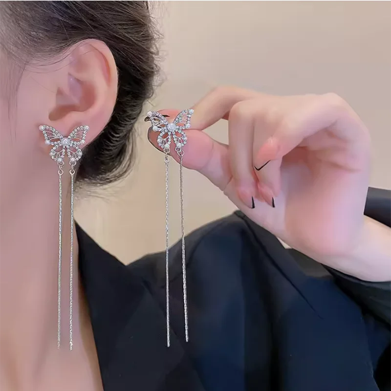 

Aihua Exquisite Sweet Rhinestone Butterfly Tassel Earrings for Women Korean Fashion Light Pearl Luxury Earring Party Jewelry