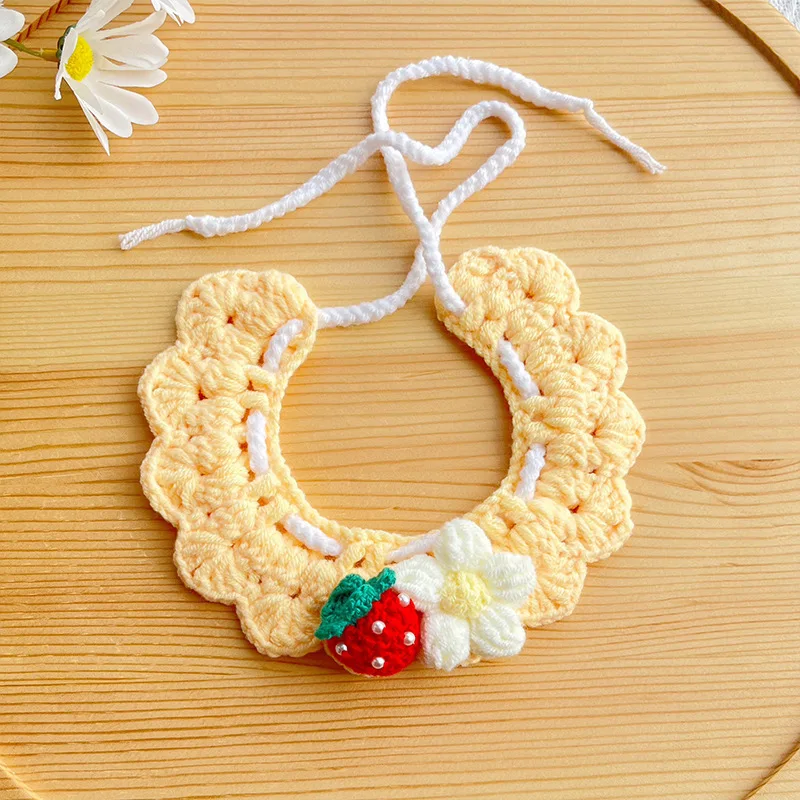 

Cat Cute Sweet Style Pet Collar Hand-Weaven Adjustable wool fleece Yellow white strawberries Party Decoration Pet Dress-up Set