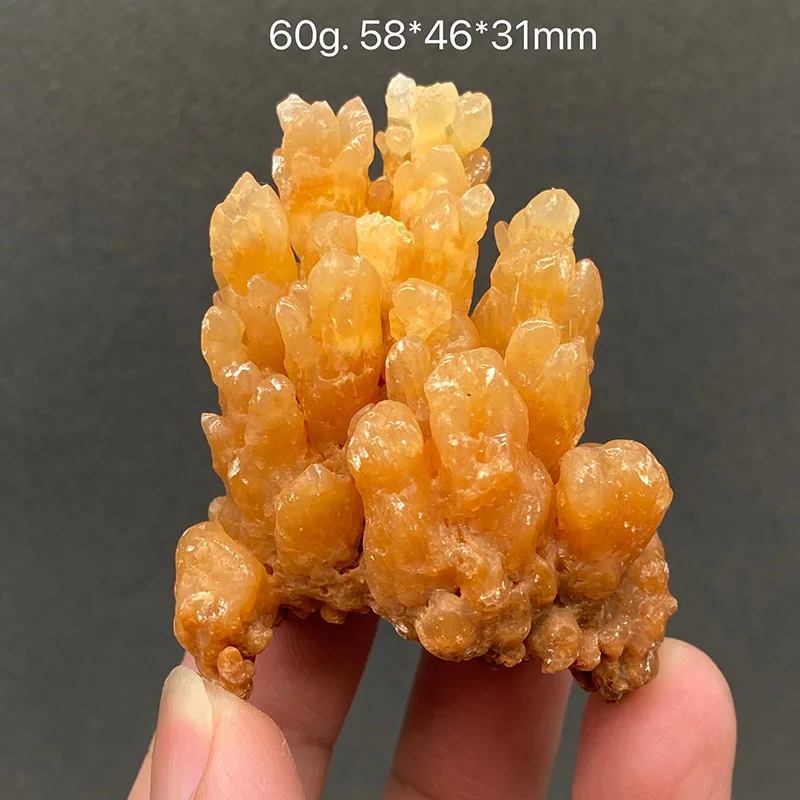 100%  Natural Crystalline stone (Fluorescence effect)Mineral Specimens Stones and Healing Crystal