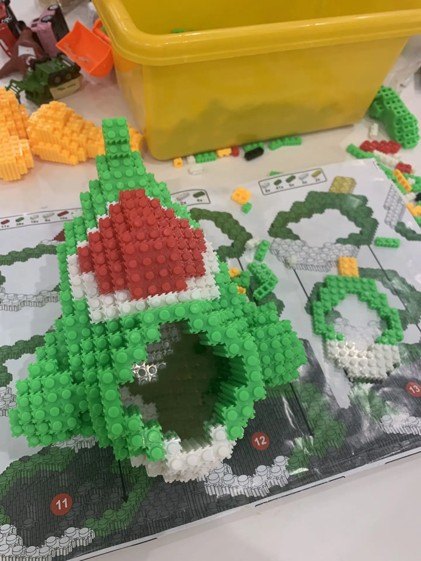 Known Built Micro Mini Building Blocks Toys crea la tua giungla di dinosauri verdi compagno di giochi perfetto per bambini e ornamento decorativo