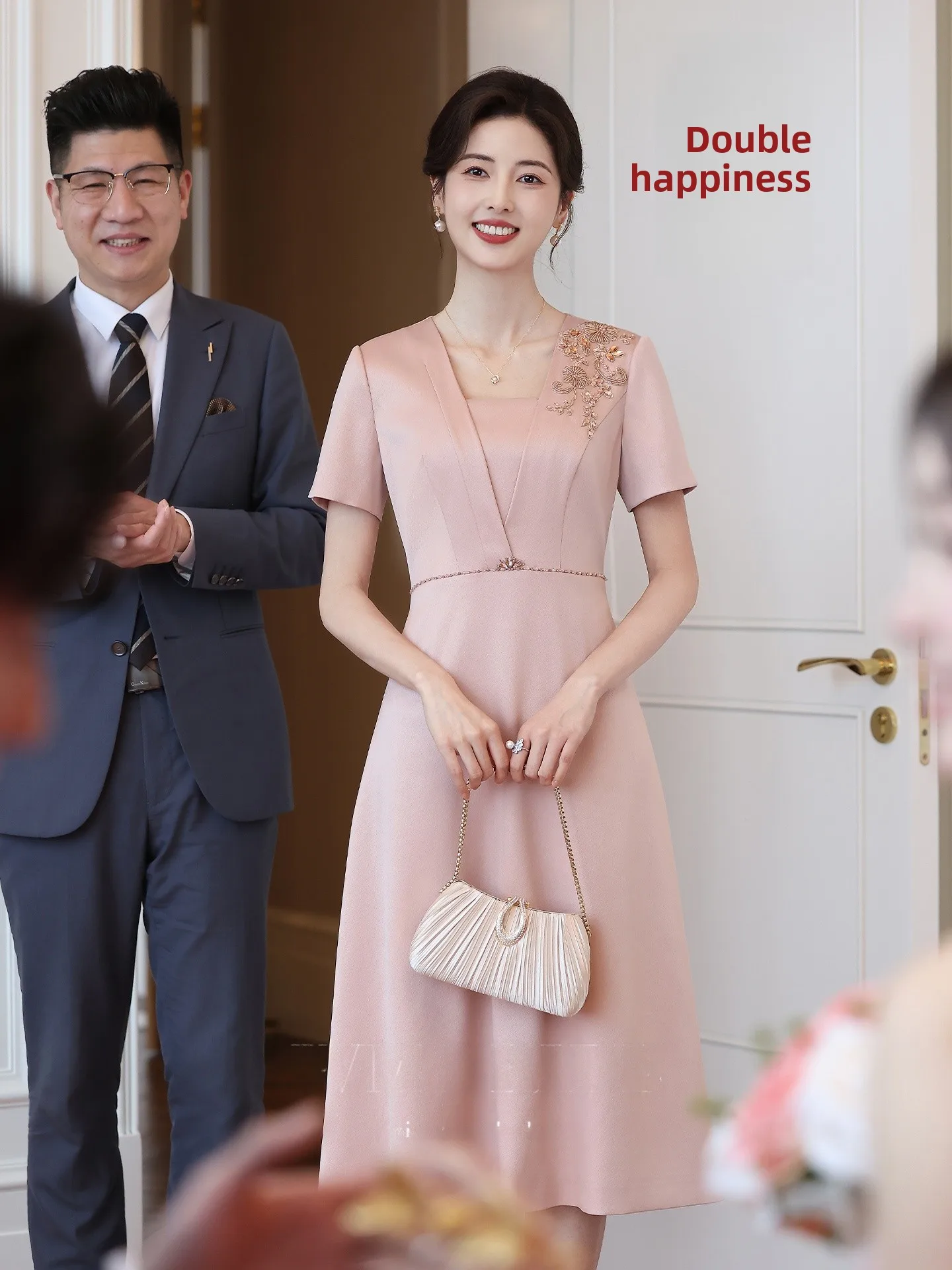 Elegant Pink Wedding Dress for Mom High Waist A-Line Skirt Short Sleeve Deep V-Neck Bridal Gown Luxury Affordable Evening Dress