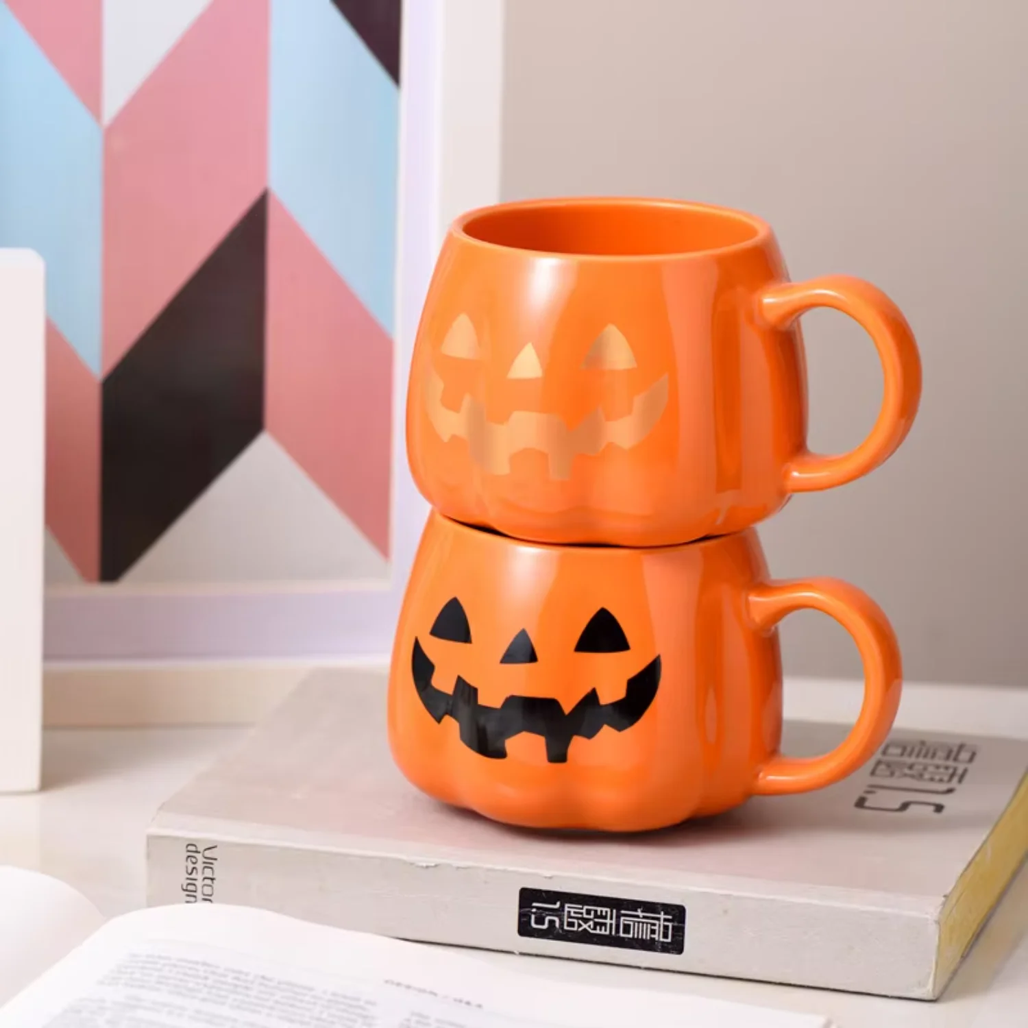 Taza de té de la leche con tema de calabaza de Happy Halloween, Taza de regalo creativa de cerámica negra y dorada con cara de calabaza para Halloween