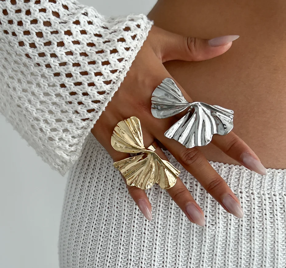 Design Sense: Irregular Metal Fan-Shaped Ring, Exaggerated Personality, Three-Dimensional Ginkgo Leaf Ring, Articulated Rings