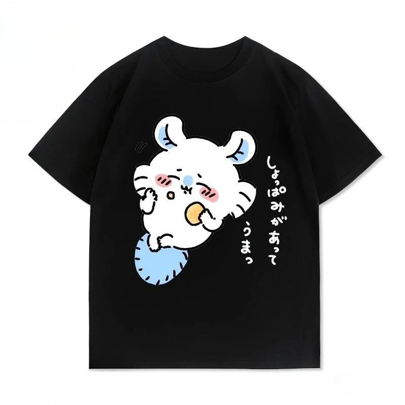 Kawaii Chiikawa Hachiware Dango T-Shirt mit Cartoon-Drei-Katzen-Spieß-Print, lässig, locker, kurzärmelig, Unisex, Sommer-T-Shirt. – Detail 3
