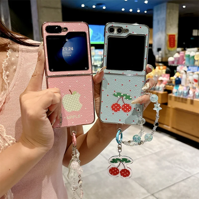 

Милый чехол для телефона с браслетом Apple Cherry для Samsung Galaxy Z Flip 7 FE 3 4 5 6, гальванический кожаный противоударный чехол