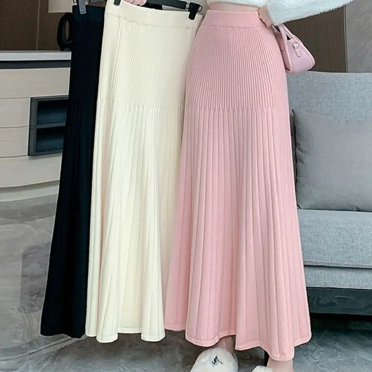 Knitted pleated skirt for women Autumn Winter 2024 new elastic high-waisted slimming A line wrapped buttock fishtail skirt