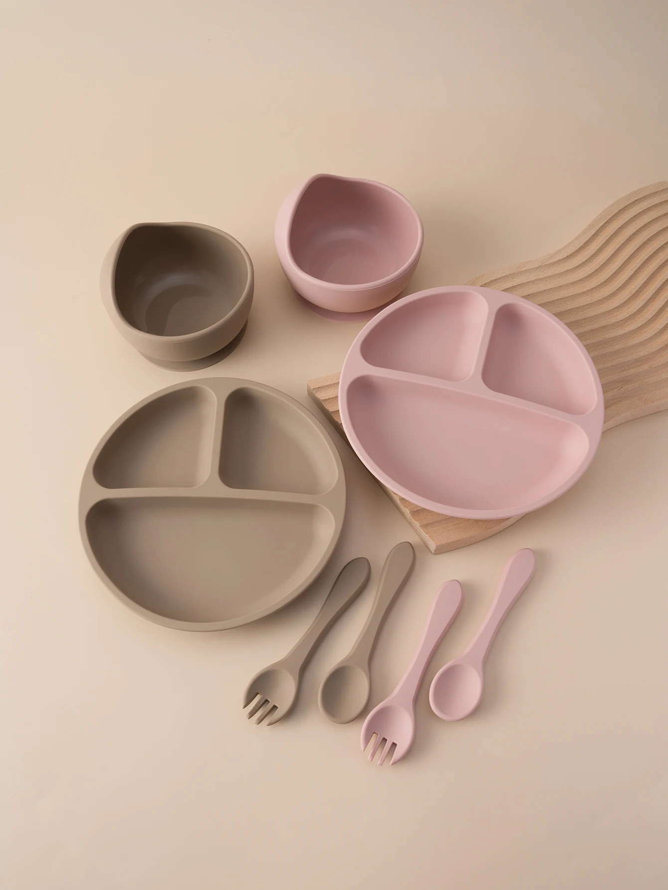 4PCS BPA Free Silicone Baby Feeding Set With Suction Plates Bowls Training Spoon Fork Toddler Learning Tableware Utensils
