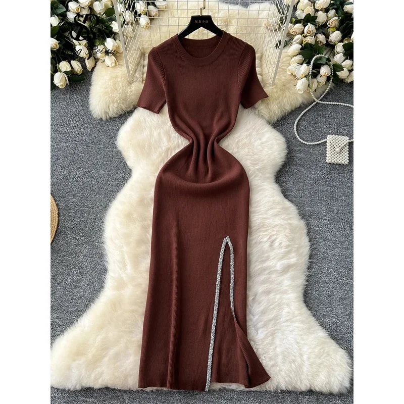 시니어 럭셔리 슬림 드레스 여성용 O넥 바디콘 시퀸 스플릿 시크 디자인 여름 패션 니트 여성 섹시 미디 드레스