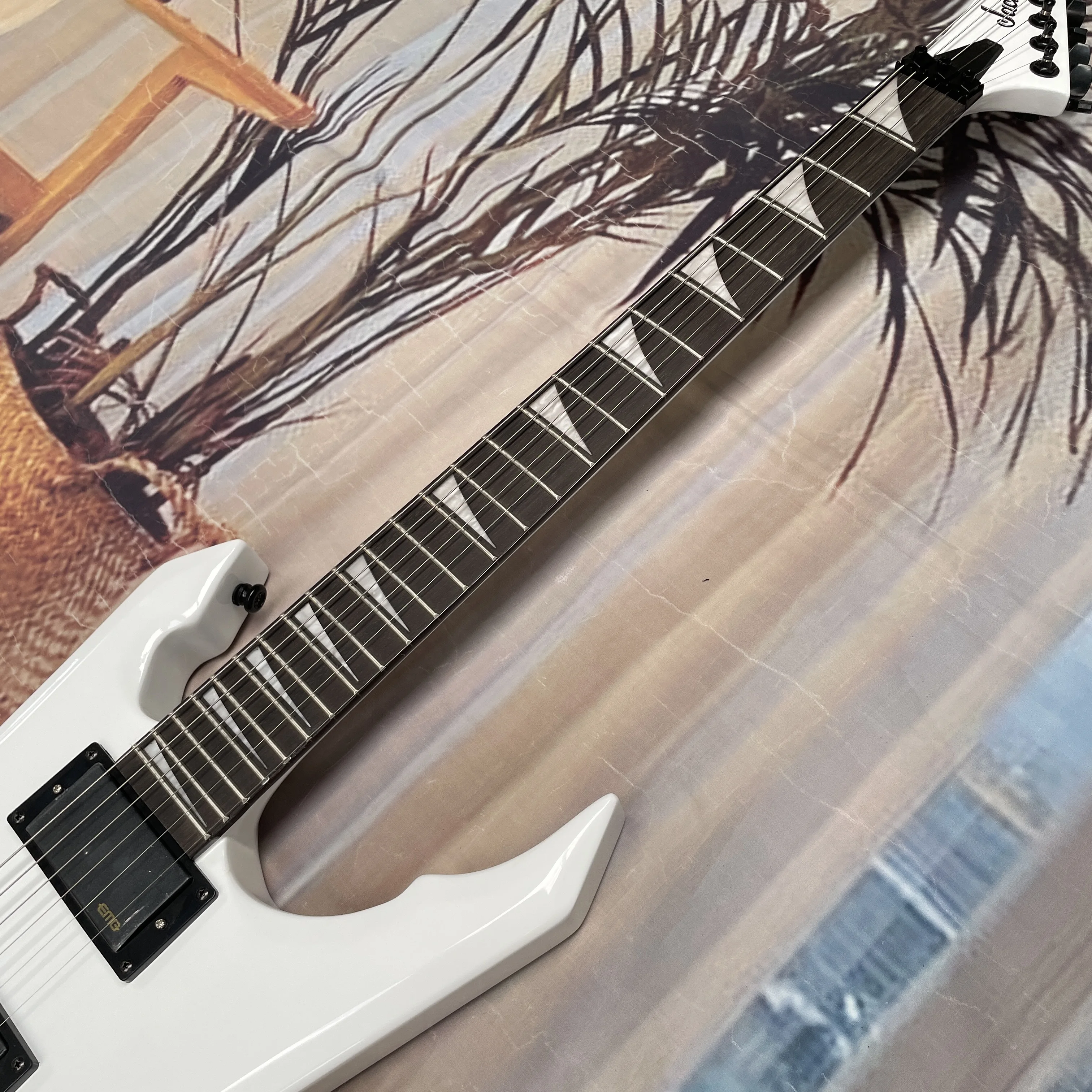 6-string electricguitar,white body with irregular shape,osewood fretboard,black hardware guitars—speed-picking electric guitarra