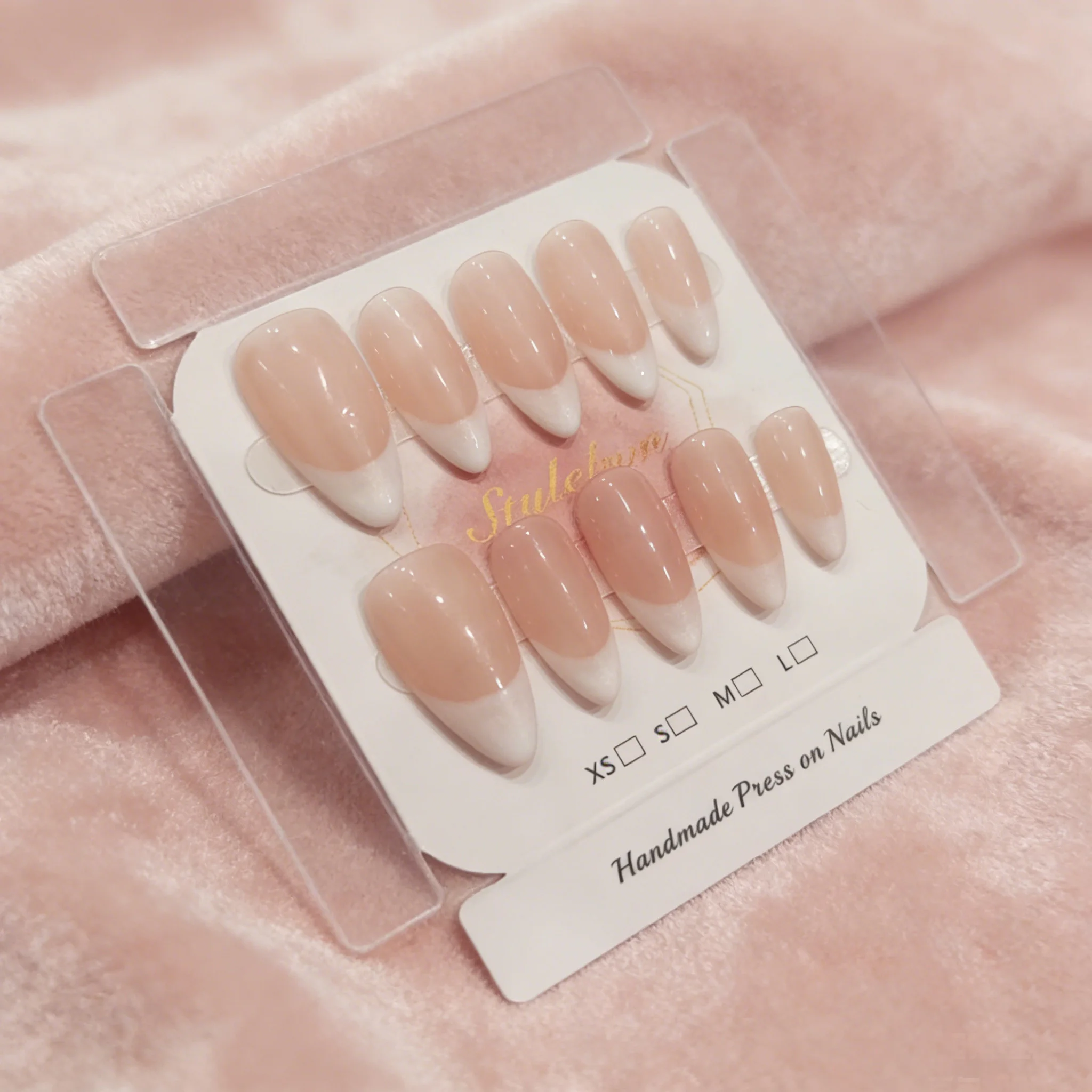 10 Stück Rosa Handgemachte Klassische Französische Mandel-Katzenaugen-Nude Aufklebenägel Kurze Mandel-Kunstnägel für Frauen & Mädchen Falsche Nagelkunst