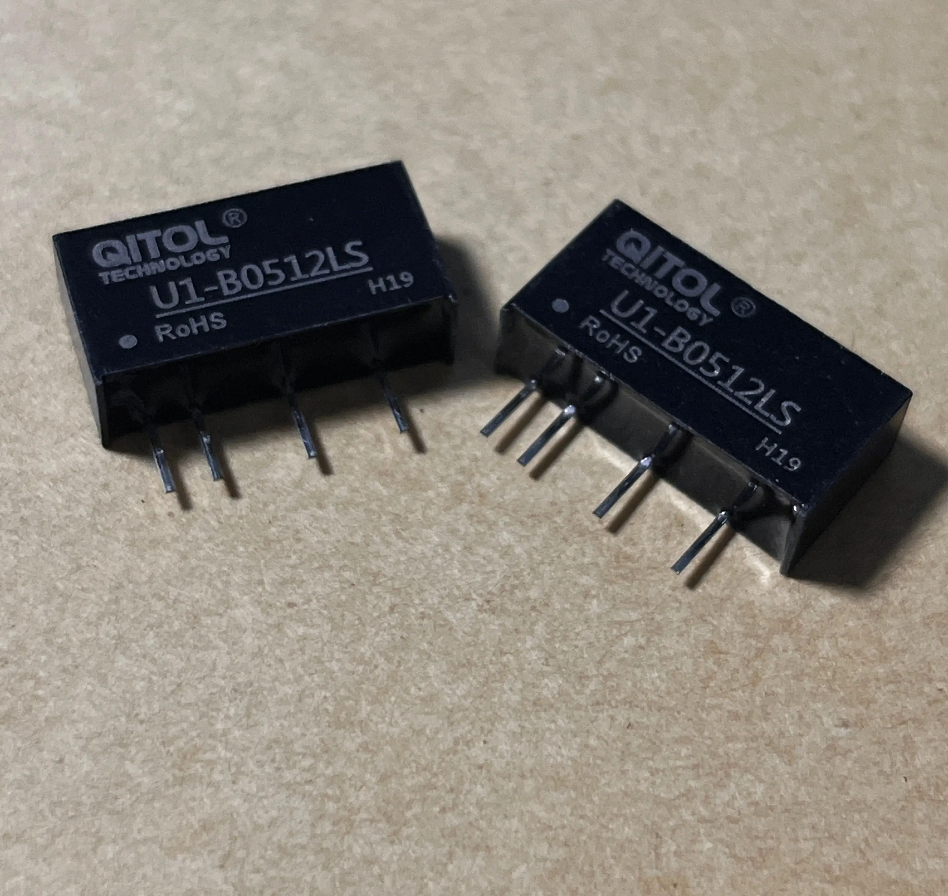 1W U1-B0512LS-1WR3 Miniature DC-DC Power Converter 5V TO 12VDC Step-Down Switching Disconnector Module Active Components