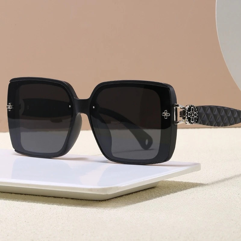 

​​2025 Oversized Square Sunglasses Women, Polarized UV400 Retro Fashion Large Frame Nylon Luxury Driving​​
