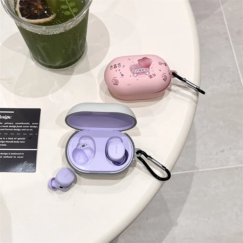 حافظة وسادات الأذن لهاتف Bose New QuietComfort (إصدار 2024)، غطاء سماعة رأس بتصميم لطيف لهاتف Bose QuietComfort مع حلقة تسلق