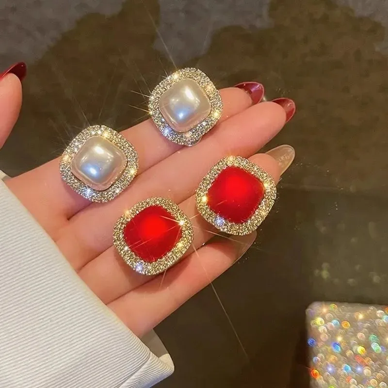 New Korean Red Square Crystal Stud Earrings for Women Trendy Rhinestone Geometric Earring Girl Party Wedding Jewelry Gift