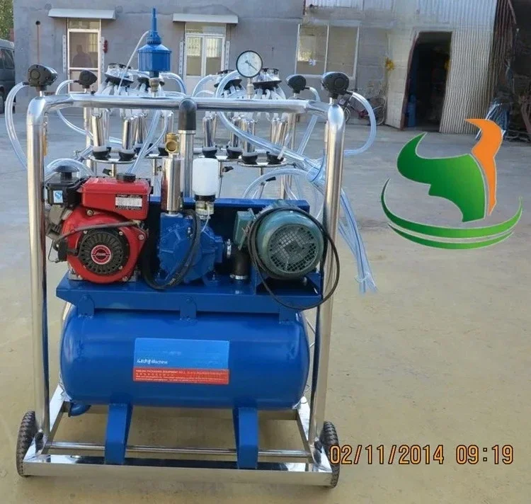 exquisite craftsmanship Cow/Goat 4 Buckets Mobile Milking Machine With Diesel Engine and Electric Motor
