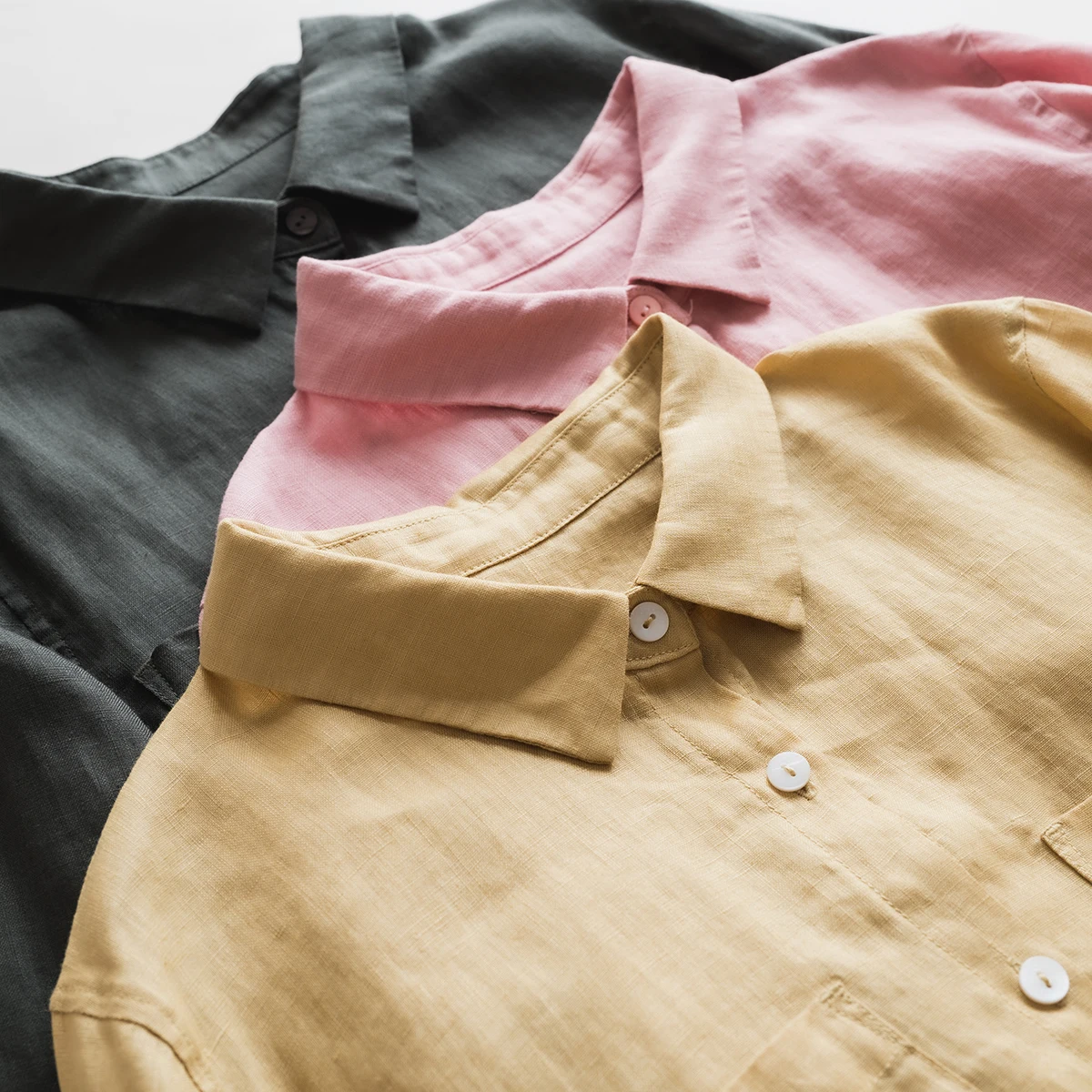 Csa  de Linho Puro de Manga Longa com Gola, Caimento Solto Artístico com Bolso ande, Agasalho Fino de Aodão e Linh...