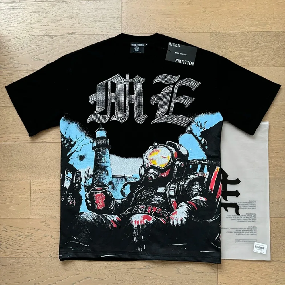 

2025 MIXED EMOTION T-shirt Men Couple style Retro Loose Casual Round Neck Short Sleeve Tees Hip-hop Astronaut Print Hot Drill To