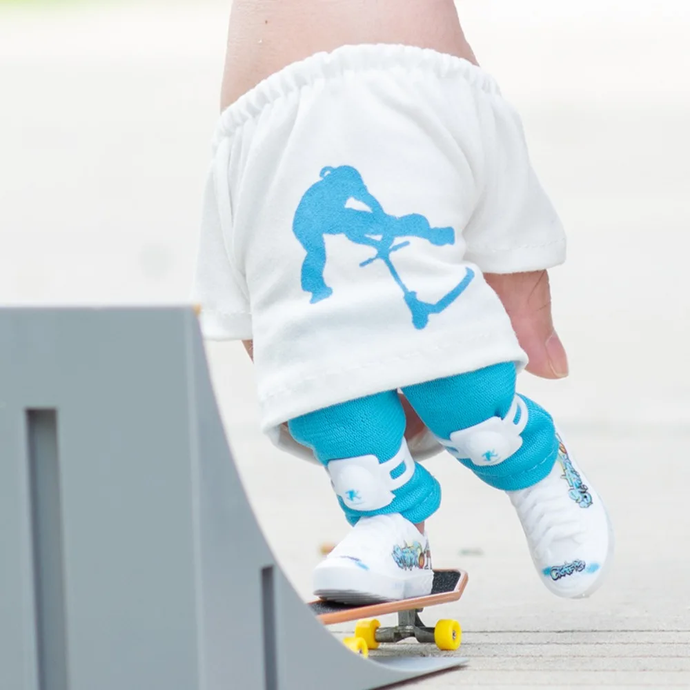 Mini Finger Scooter Set Small Finger Skateboard With Pants & Shoes Clothes Kit Kids' Birthday Gift Game Toys