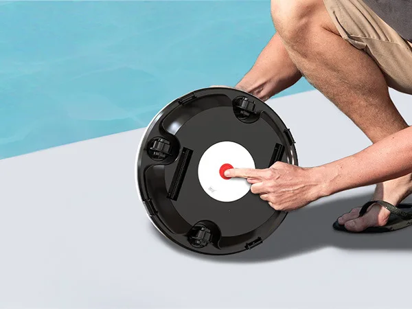 Automatyczny bezprzewodowy robot do czyszczenia basenu, odkurzacz robota do czyszczenia dna basenu.