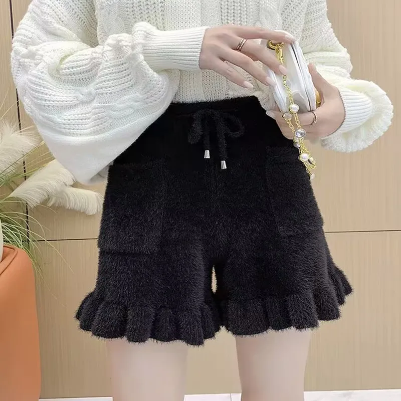 Women Elastic High Waist Plush Shorts 2024 Autumn Winter Artificial Fur Thick Shorts Femme Casual Ladies Shorts Black Boots Pant