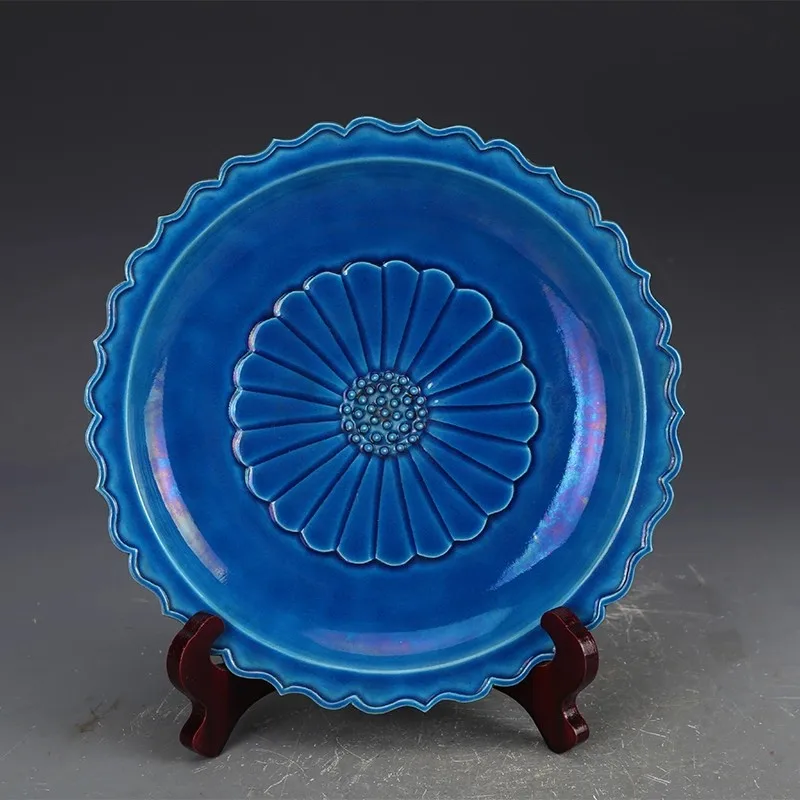 Qing Qianlong porcelain sacrifice blue chrysanthemum petal flower mouth plate porcelain antique antiques Ming and Qing old porce