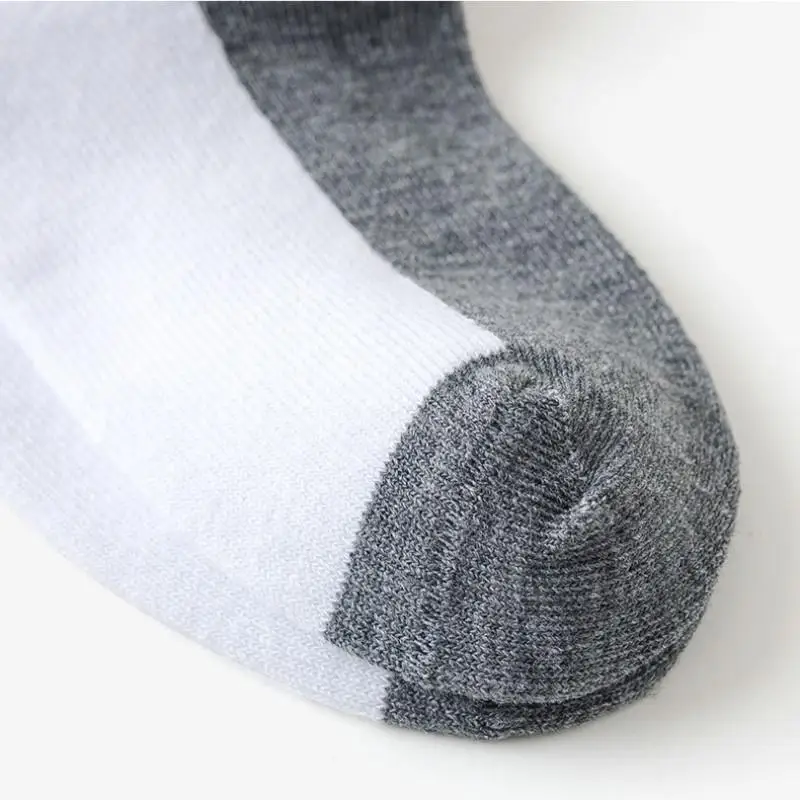 5 Paar Kinder-Schulsocken, einfarbig, für Jungen und Mädchen, Sportsocken, mittelhohe Schaftlänge, aus Baumwolle, atmungsaktiv, weiß, für Kinder von 1 bis 12 Jahren. – Detail 5