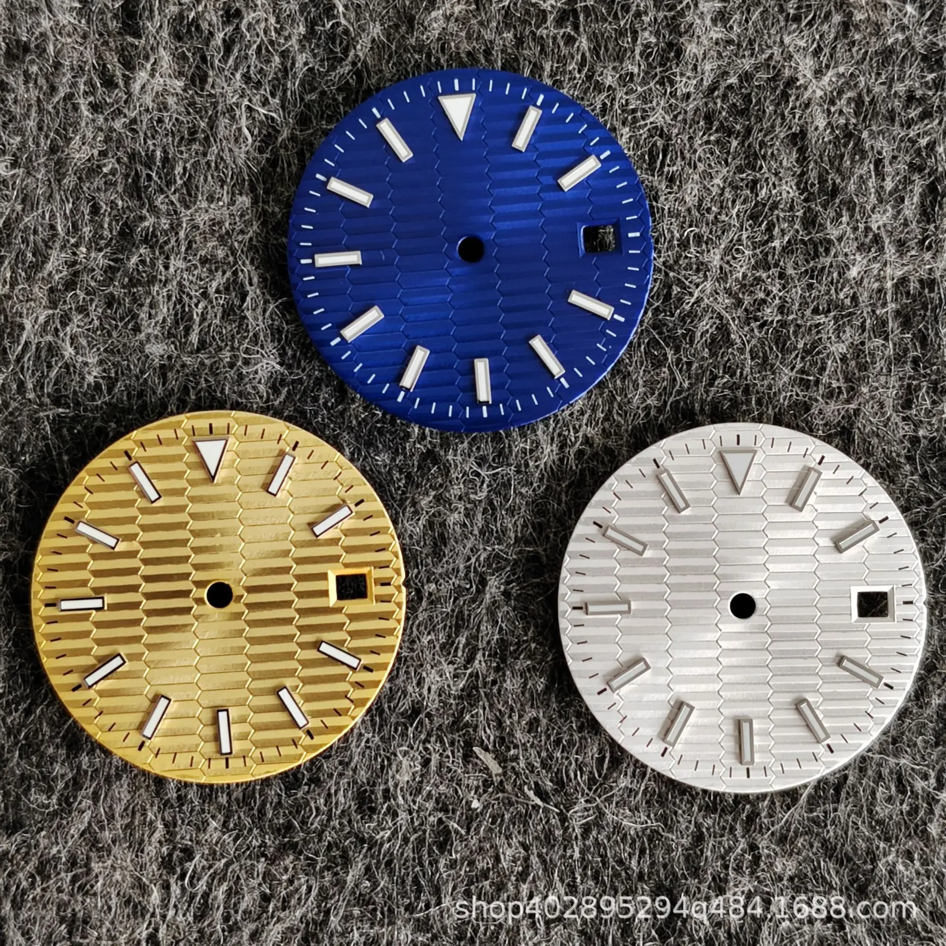 

Watch dial 28.5mm blue luminous dial suitable for 8215 ETA2824 2836 movement lettering