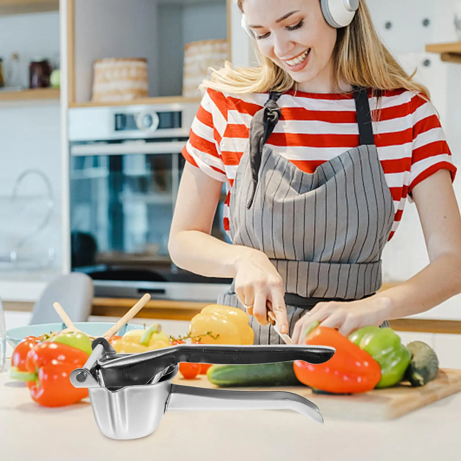 

Manual Juicer Lightweight Kitchen Squeezer Tool Easy Clean Detachable Comfortable Grip Lemon Grapefruit Fruit
