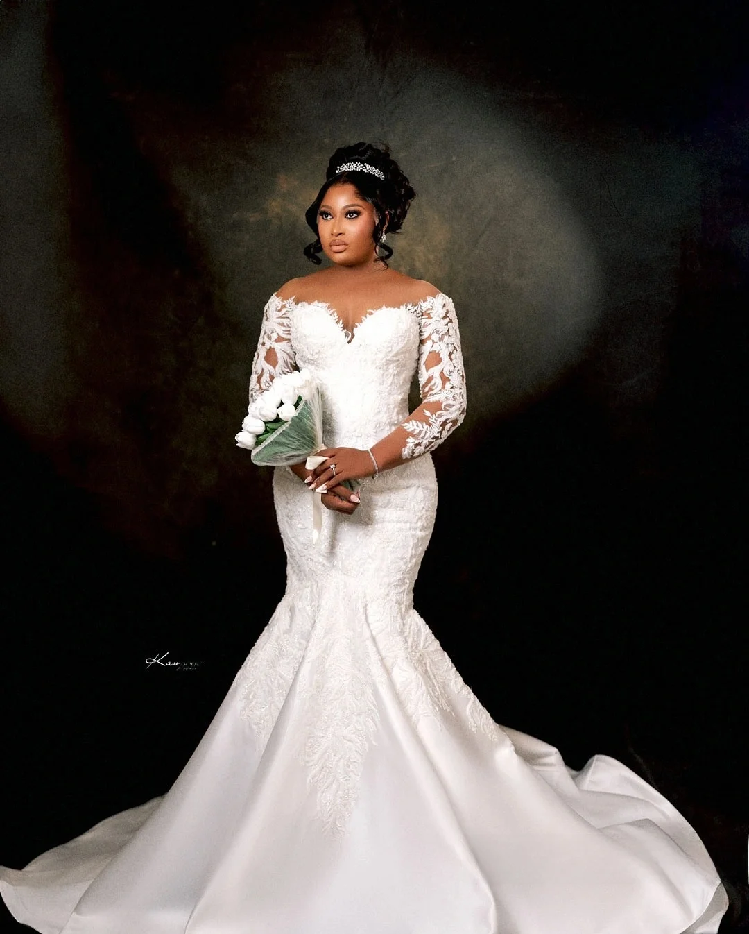 Suknia ślubna Aso Ebi z prześwitującym dekoltem, aplikacjami z koralików i długimi rękawami w stylu vintage dla panny młodej, suknia ślubna Robe De Mariée.