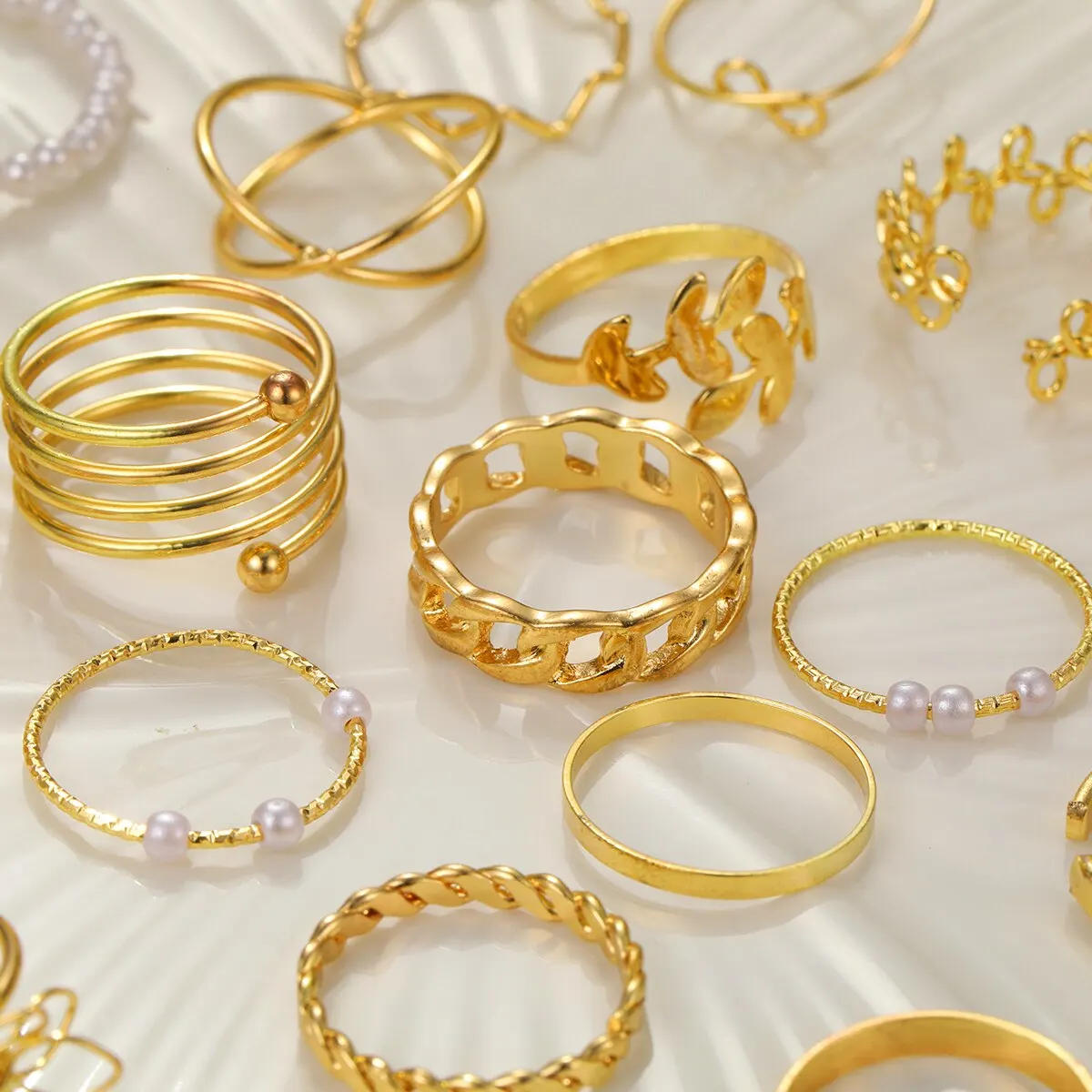 21 Sets Of Ladies Ewelry European And American New Creative Simple Temperament Flowers Spiral Pearl Ring Gold image 4