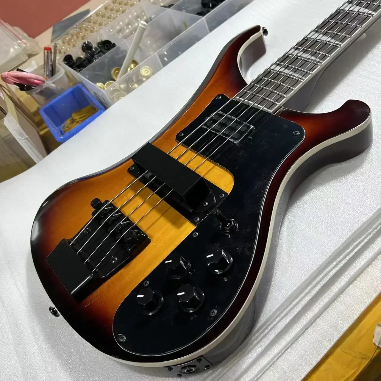 Rickenbacker 4003 Electric Guitar, Bass Guitar, Basswood Body, Vintage Sunburst Color, Rosewood Fretboard