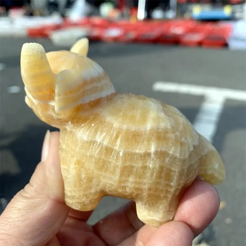 Natural Orange Calcite Scottish Highland Cow Crystal Energy Ornament Quartz Animal Children Gift Or Used For Home Decoration