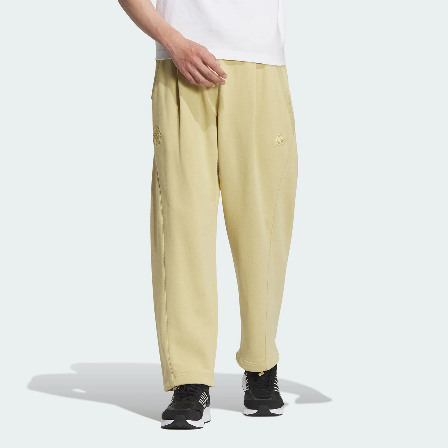 

Adidas genuine 2024 New Men's Simple Loose Outdoor Pants JI8626