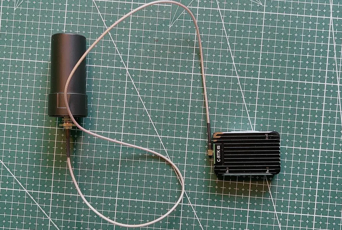 90 % NEU Cuav C-RTK 9P hochpräzises ZED-F9P & Antennen-GPS-Ortungsgerät mit mehreren Sternen, mobiles Drohnen-Terminal, Luftbasisstation