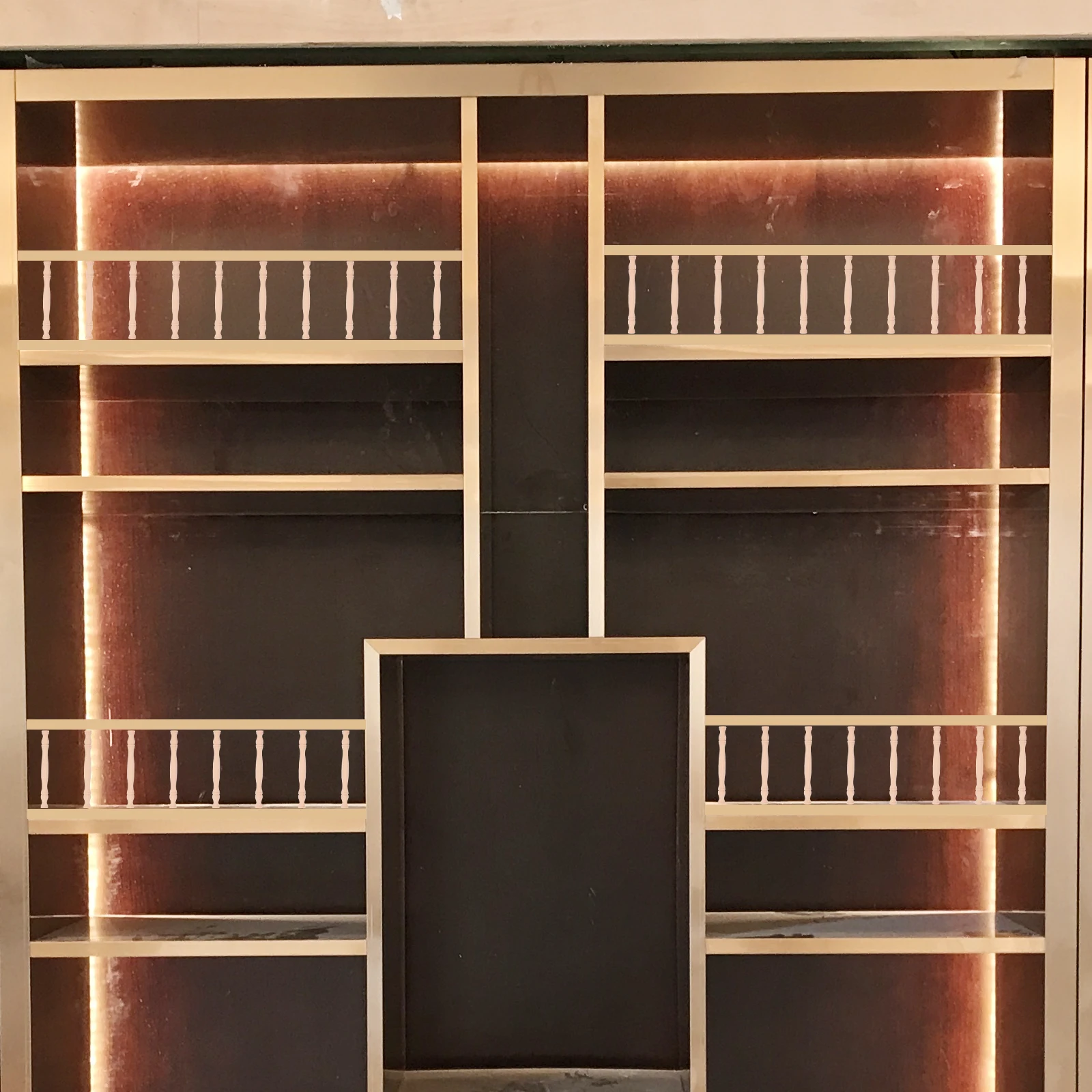 

6pcs Solid Wood Spindles for Furniture Staircase Unfinished Wooden Railings Craft Spindles Table Legs Storage Cupboard