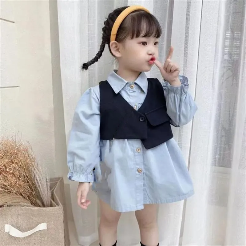 

Girls' shirt dress Spring and Autumn new Korean version children's baby mid length shirt skirt+vest two-piece set