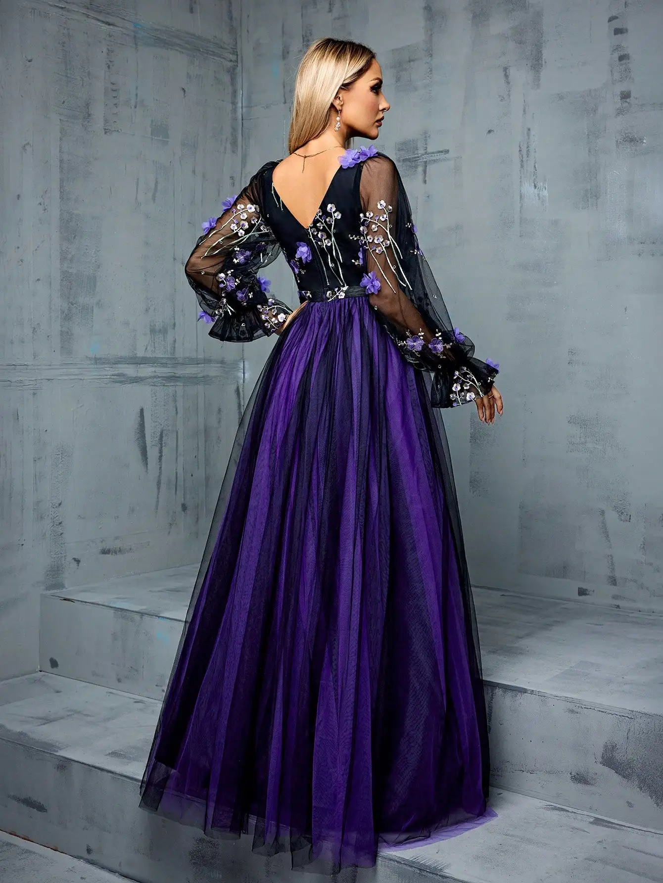 MGIACY คอวีเซ็กซี่สามมิติดอกไม้เย็บปักถักร้อยสีตาข่ายกระโปรงใหญ่