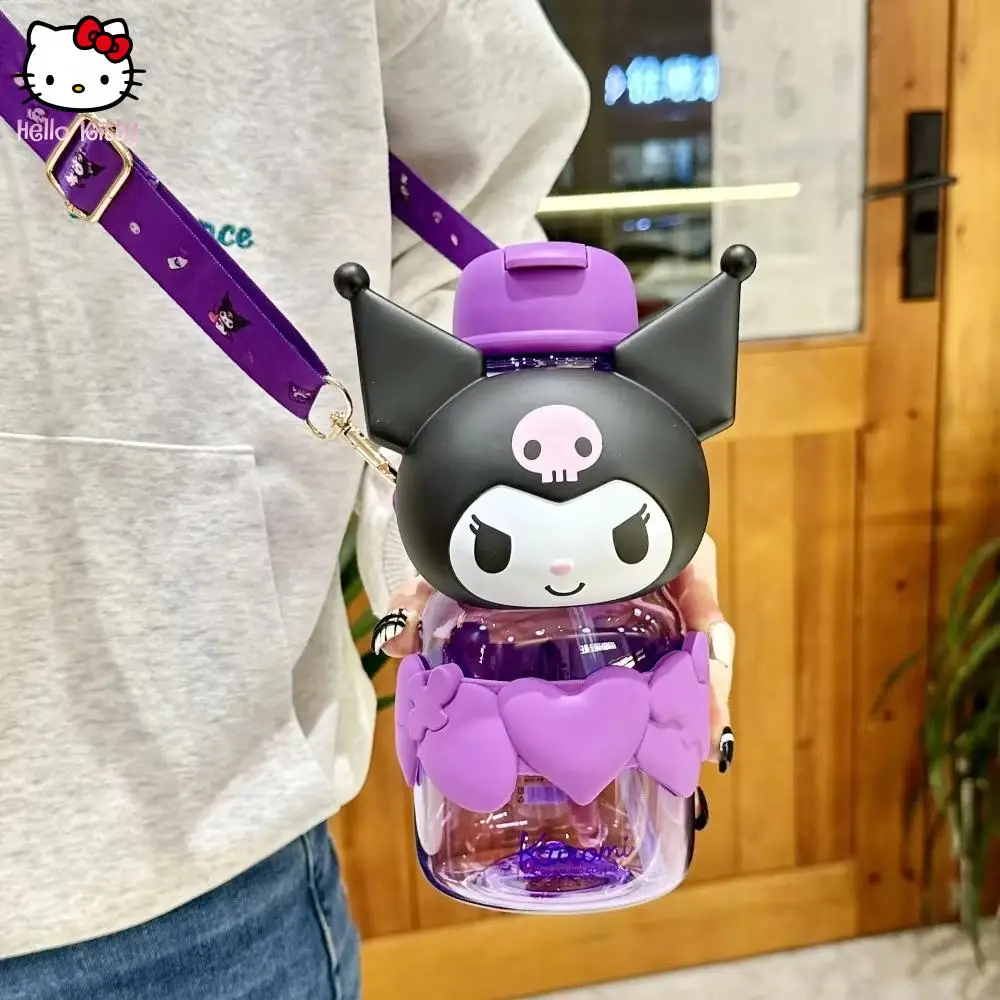 Sanrio Kulomi Kubek na wodę Śliczny kubek ze słomką z kreskówek dla dzieci w wieku szkolnym Plastikowa butelka na wodę o dużej pojemności Prezent dla dziewczynki Kubek kosmiczny 850 ml