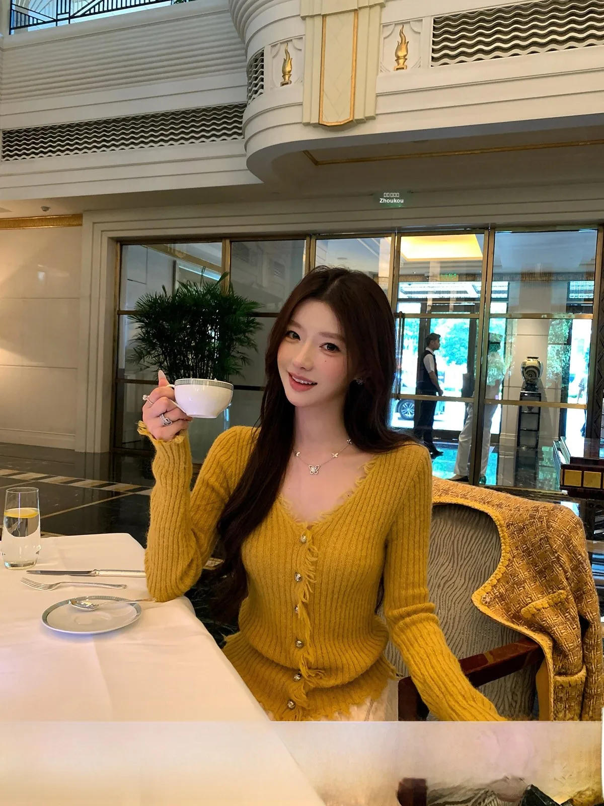 

YOLI Zhang Yuli Autumn Poem Line Wool Blend Fringe Knitwear Women's Casual Versatile Sweater Long Sve V Ne Button up