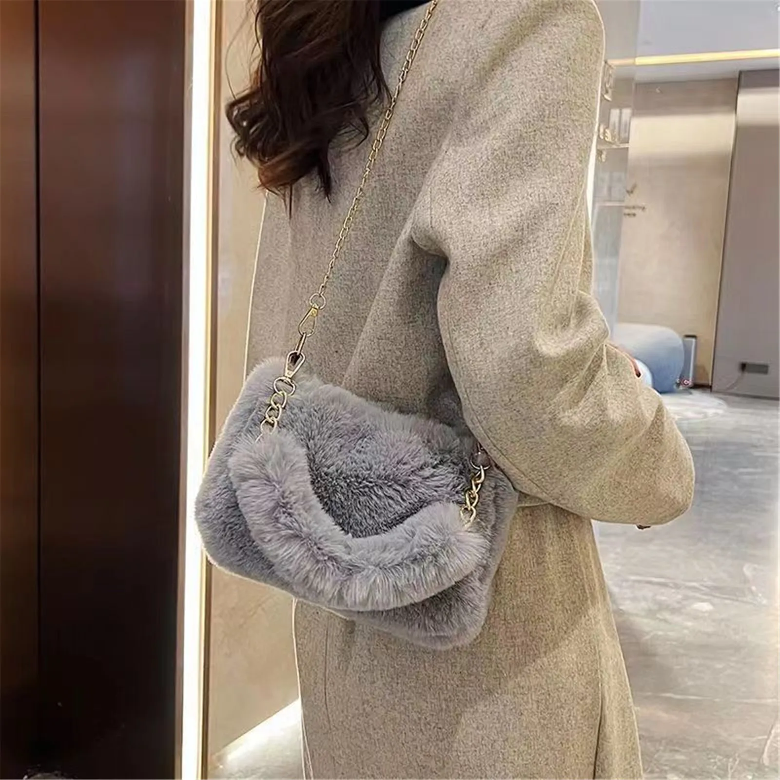 Plush Handbag Women\'S New Eco-Friendly Fur Furry Mini Handbag Korean Fashion Plush Crossbody Bag Square Bag