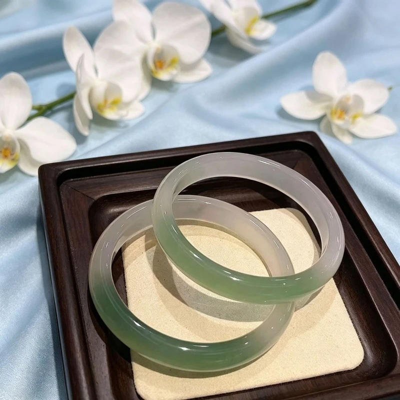 Green Gradual Change Half Mountain Half Water Fashion Daily Bracelet