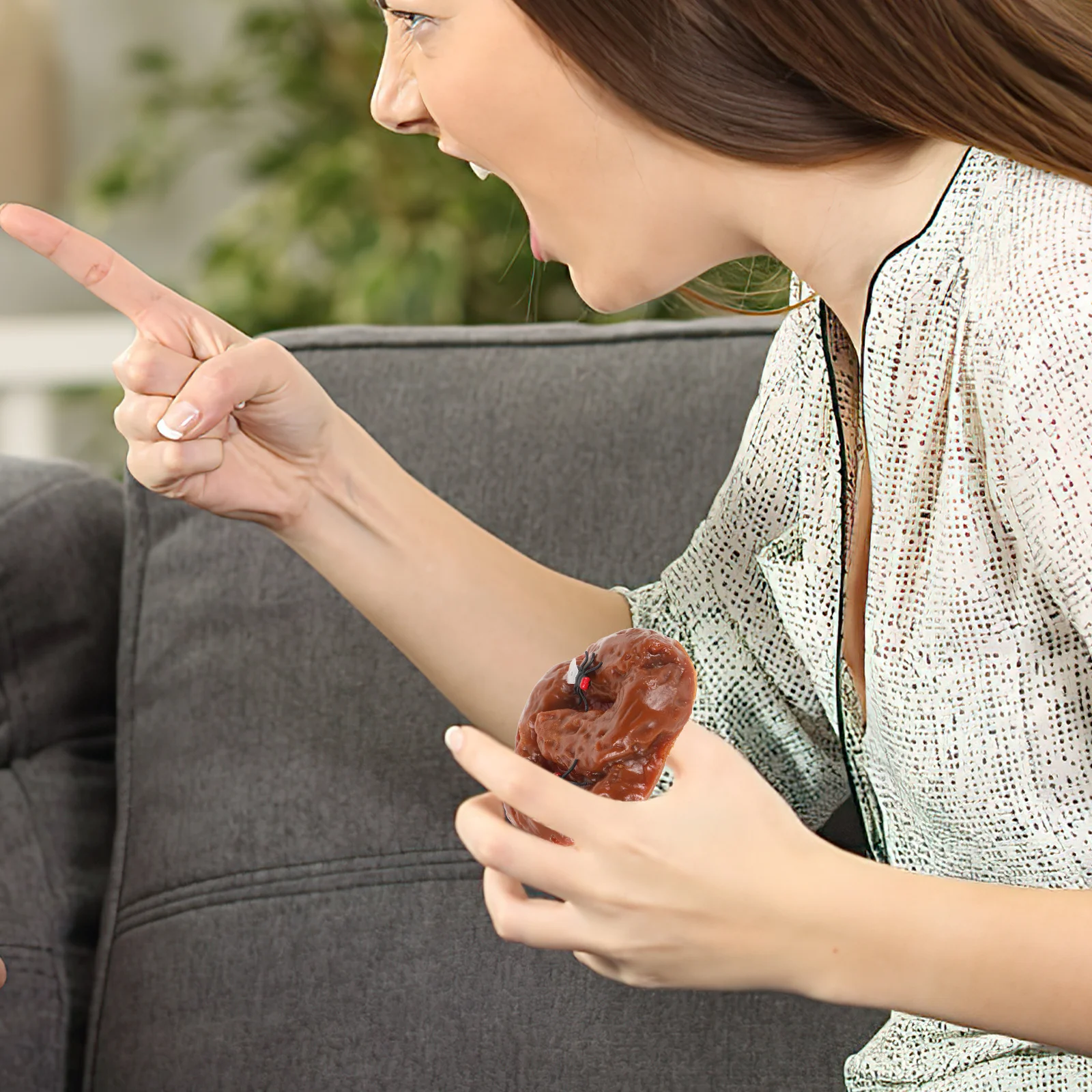 

1Set Realistic Fake Poop Decorations Lifelike Tpr PVC Prank Props for April Fool's Day Halloween Party Favors Kids Reusable