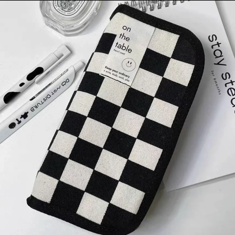 Simples preto e branco lápis caso xadrez saco de lápis kawaii papelaria saco de armazenamento para crianças meninas de volta às aulas material presente