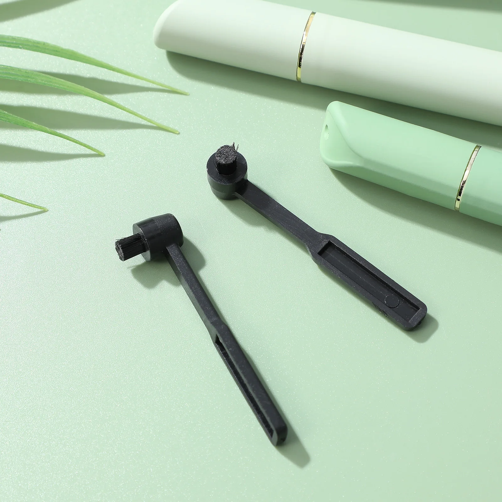 

2Pcs Vinyl Record Brush Stylus Cleaning Tool Compact Safe Use Turntable Needle Cleaners Multi-Functional Dust Remover