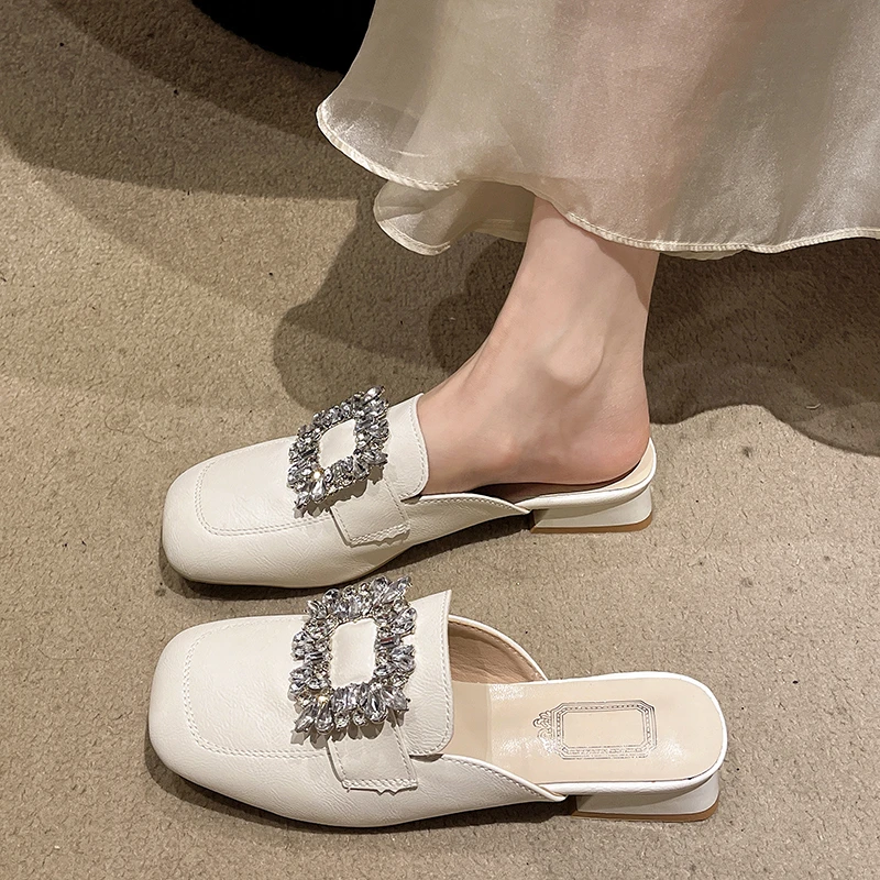 

Luxury Crystal Mules Woman Closed Toe Slip-on Heel Sandals Ladies Contrast Design Outdoor Slides with Rhinestone Square Buckle