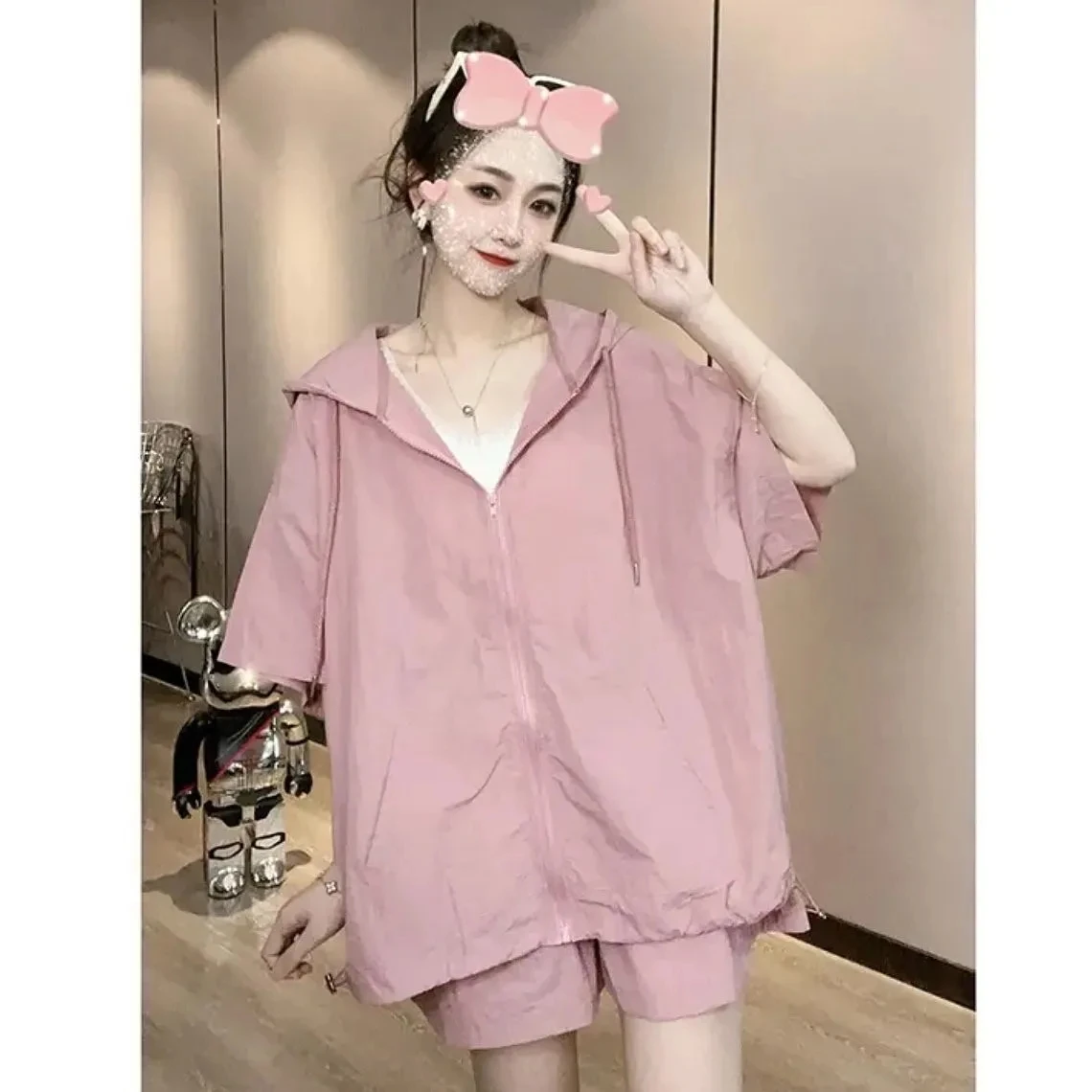 

2024 Summer New Two Piece Set Fashion Casual Hooded Short Sleeve Sunscreen Coat+Shorts Set Women's Sports Two Piece Set Fashion