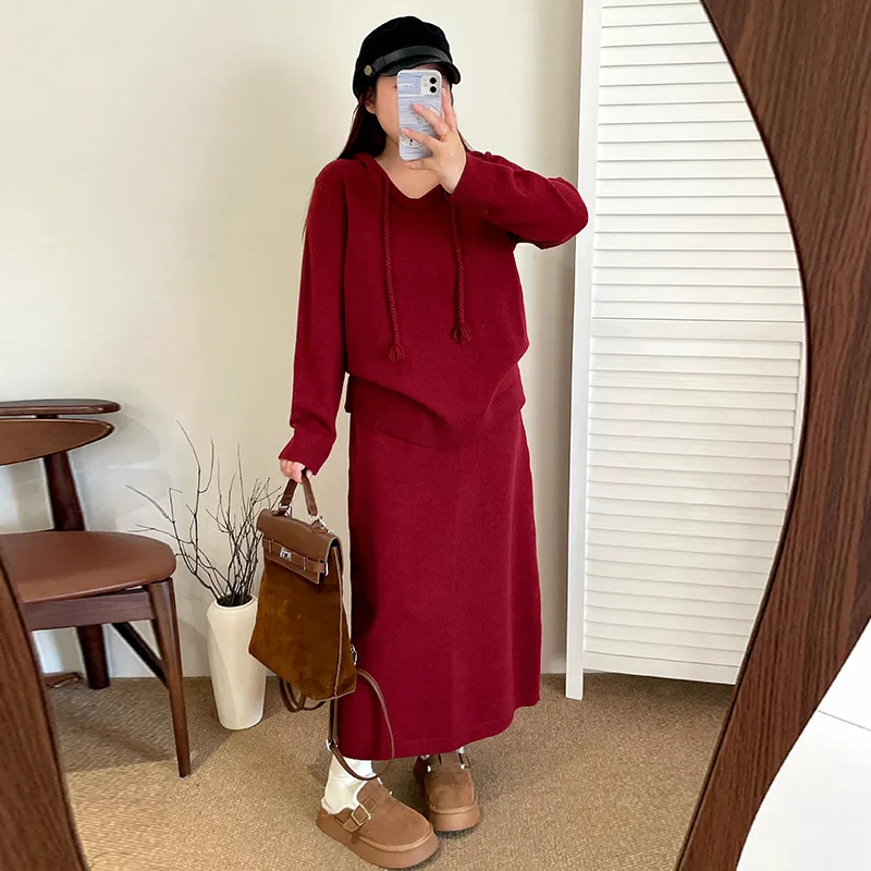 

Женский вязаный комплект больших размеров: худи с V-образным вырезом и юбка. Повседневный зимний модный комплект из двух предметов. Удобный, с длинными рукавами.