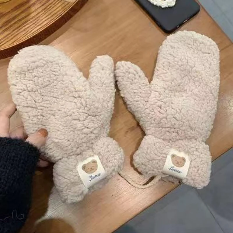 Cute Lambskin Teddy Bear Labeled Gloves For Women Hanging Neck Cycling