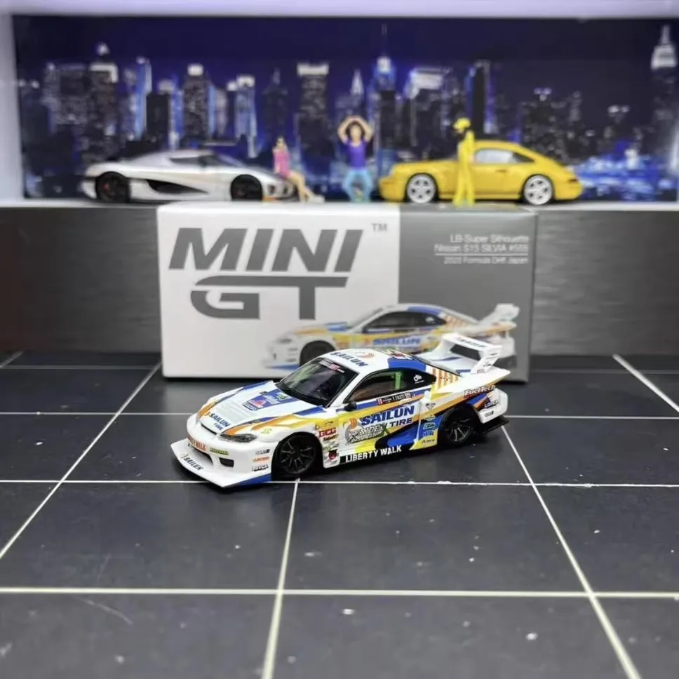 

MINIGT TSM 1:64 Awesome 895 Silvia S15 Giftable Diecast Model Car
