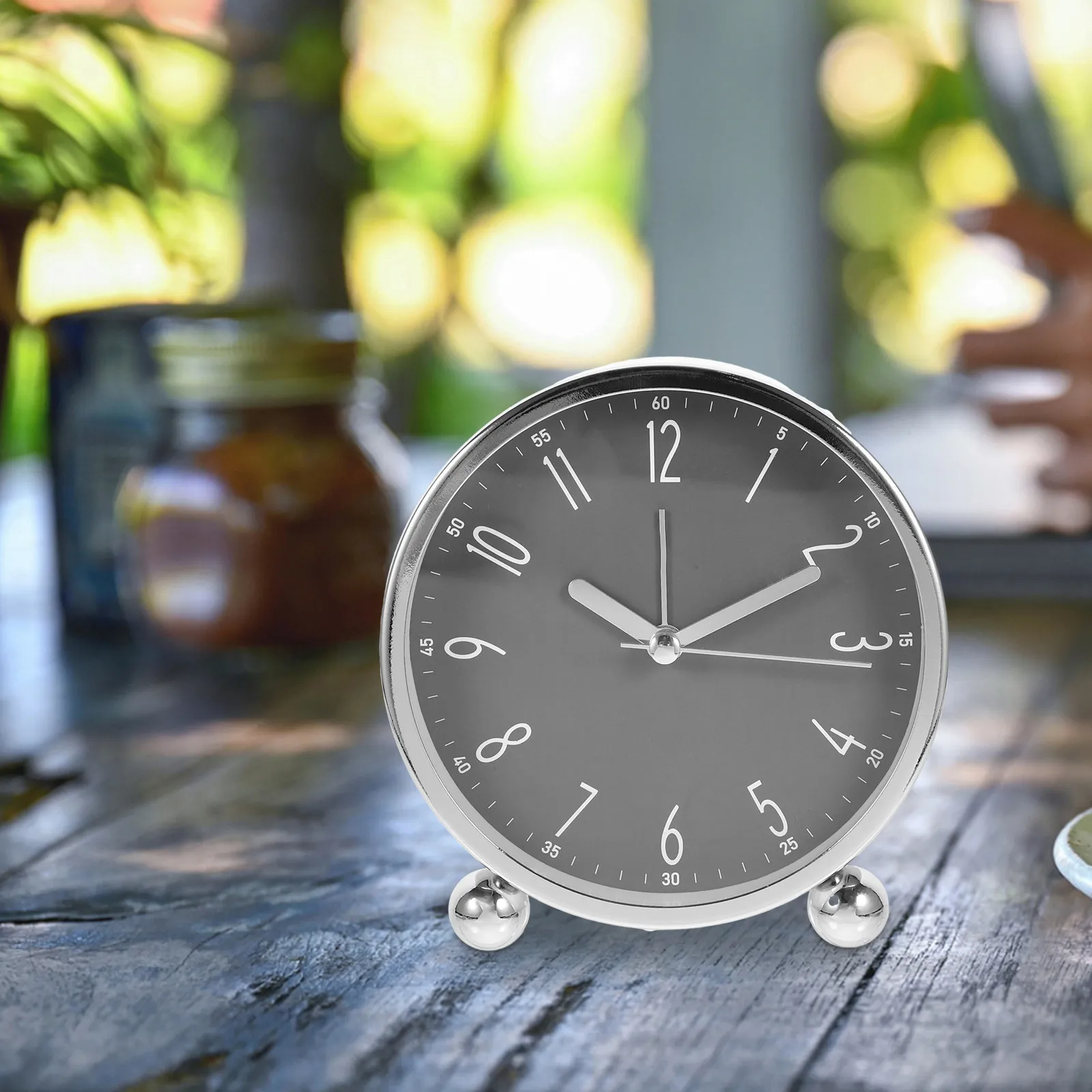 1Pcs Simple Alarm Clock Premium Desktop Bedside Clock Silent Non-Ticking Movement Easy Alarm Setting Morning Call Decor for